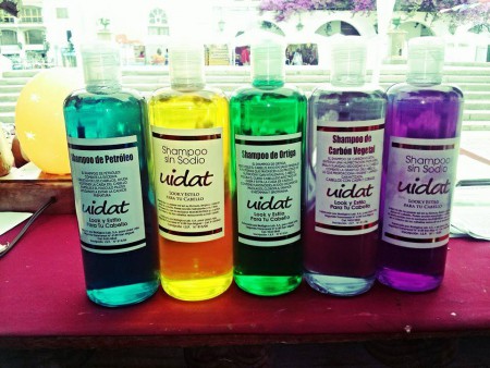 shampo con y sin sodio $ 2500 por mayor sobre 12 unidades $2100